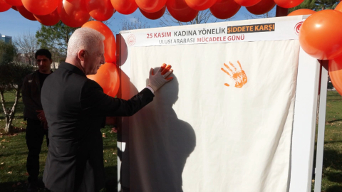 İstanbul- Vali Gül: Şiddeti sadece öldürme, yaralama gibi değerlendirmemek lazım