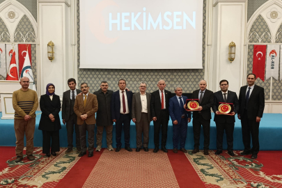 Hekimsen: Hukuk ile Tıbbi Uygulamalar Arasındaki Uyumsuzluk Hekimler Üzerinde Ciddi Baskı Oluşturuyor