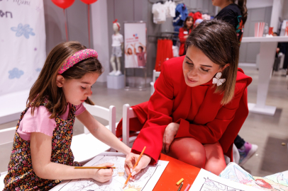 Koton’dan 23 Nisan’a “Neşe Ormanı” Dokunuşu: Çocukların Hayal Gücü Vitrine Taşındı